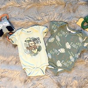Good Vibes Sloth Baby Boy Onesie 2 Pack (3-6 M)